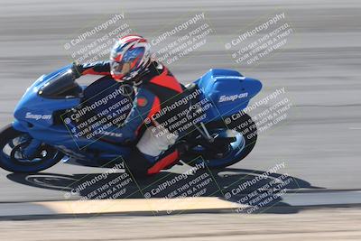 media/Oct-13-2025-Moto Forza (Mon) [[a66d839500]]/3-B Group/Session 2 (Bowl)/